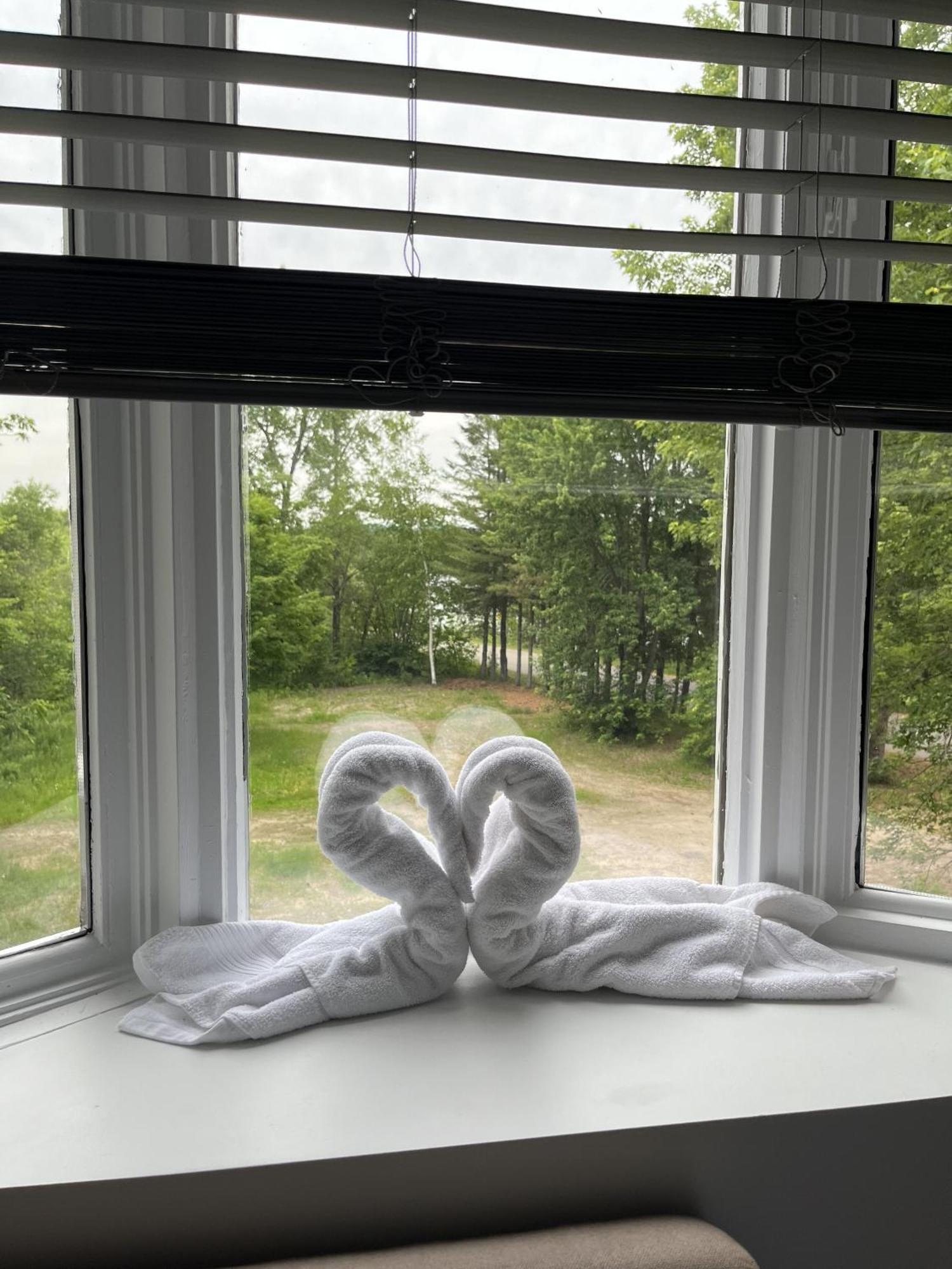 Auberge De Ferme-Neuve Lac-Saint-Paul Eksteriør billede